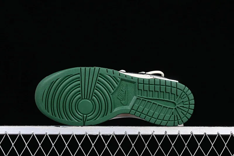 All Categories Nk SB Dunk Series Nk SB Dunk Low Low-top sneakers Customized large box Nk Dunk Low "Miami Hurricanes" Space Exploration Star Trek Customized version of deconstructed straps Retro distressed low-top sneakers DD1391-300